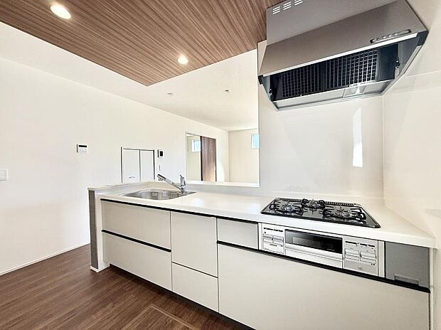 【ダイニングキッチン】■おしゃれで実用的、心ときめくキッチンデザイン