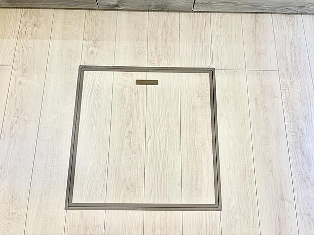 【床下収納】■隠れた収納スペースで家全体がスッキリ