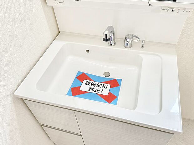 【ハンドシャワー付洗面台】■手洗いや顔を洗う時も快適に使える便利なシャワー