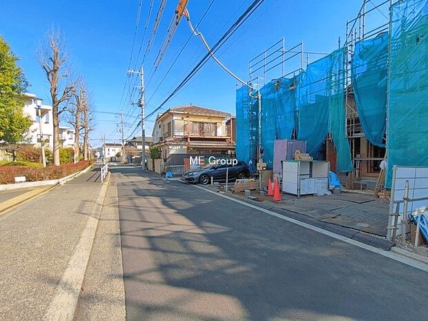 【前面道路含む現地写真】■家族とのお出かけが楽しくなる環境です