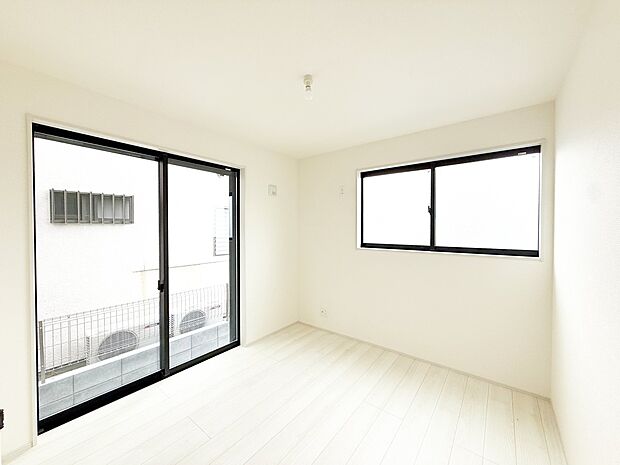 【リビング以外の居室】■シンプルで使いやすい空間がスッキリ感じられます