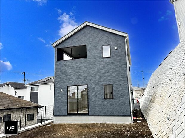 【現地外観写真】■家族みんなが笑顔で過ごせる、安心感のある住まい