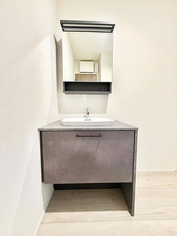 【洗面台・洗面所】■明るい洗面所は毎朝の歯磨きも楽しくできちゃいそうです♪