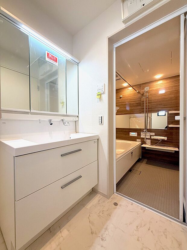 【洗面台・洗面所】■清潔感があり、気持ちよく使えます