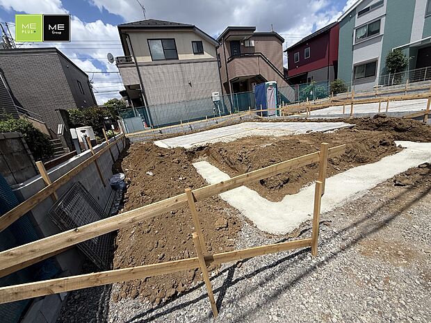 【現地外観写真】2号棟 ■新しい住まい、街の新しい風景