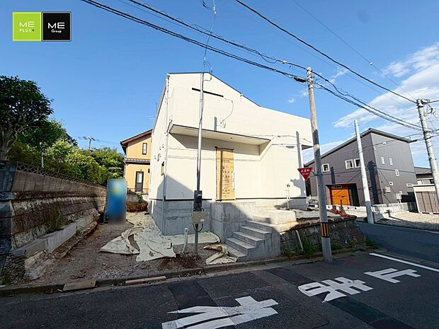 【現地外観写真】１号棟  ■新しい暮らしが始まる場所で、家族の絆を深める