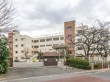 府中市立南白糸台小学校 400m(5分)