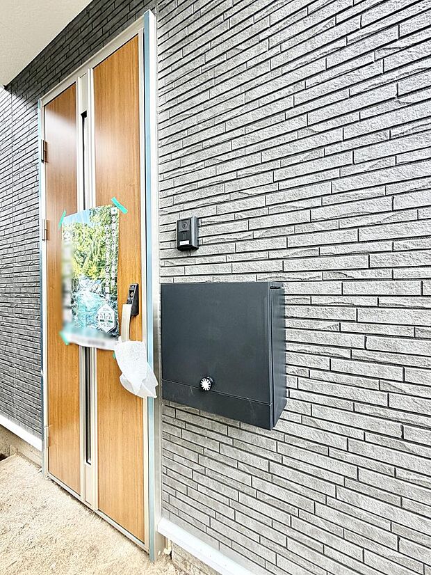 【玄関】1号棟 ■ シンプルで美しく、住まいの第一印象を彩る玄関です