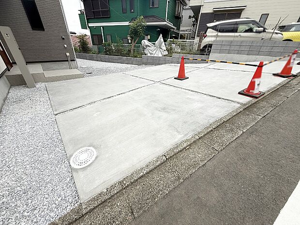 【駐車場】1号棟 ■自宅にカースペースがあると助かります
