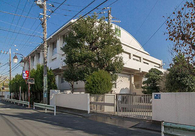 府中市立新町小学校(約300m・徒歩4分)