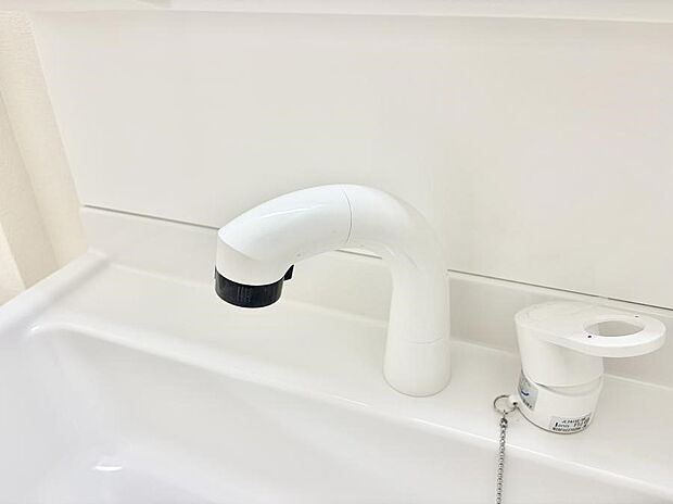 【ハンドシャワー付洗面台】■手洗いや顔を洗う時も快適に使える便利なシャワー
