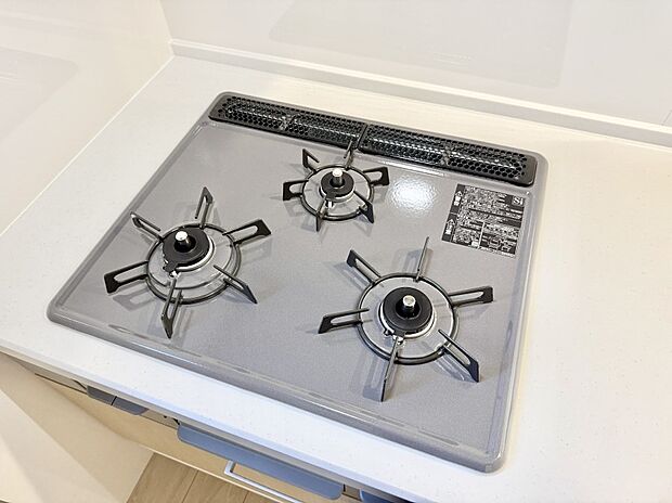 【3口ガスコンロ】■一度に多くの料理ができ便利で効率的