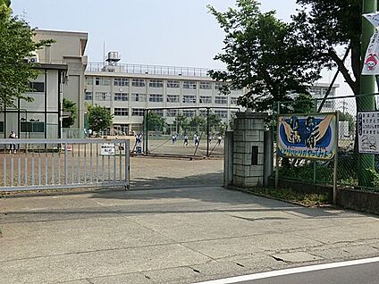 海老名市立有馬中学校 1800m(23分)