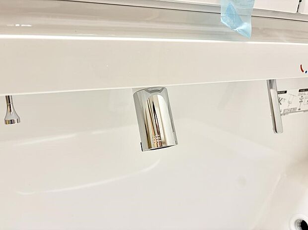 【ハンドシャワー付洗面台】■手洗いや顔を洗う時も快適に使える便利なシャワー