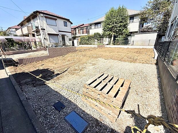 【現地外観写真】1号棟 ■家族みんなが笑顔で過ごせる、安心感のある住まい