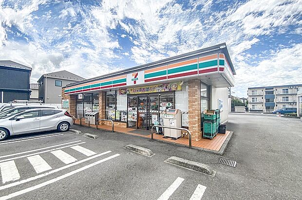 セブンイレブン町田金森店（約580m）