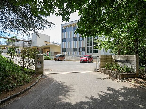 船橋市立前原中学校(約890m)