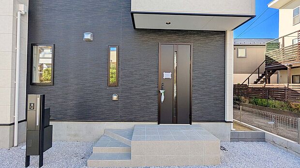 【玄関】開放感抜群の玄関!