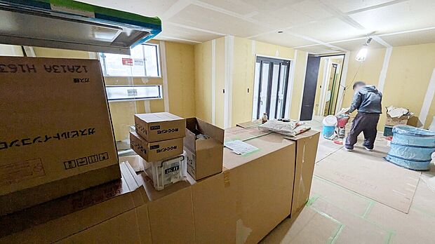 【キッチン】開放感のあるカウンターキッチン！（現地：2026年３月撮影）