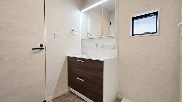 【洗面化粧台】収納スペースが豊富な洗面化粧台!