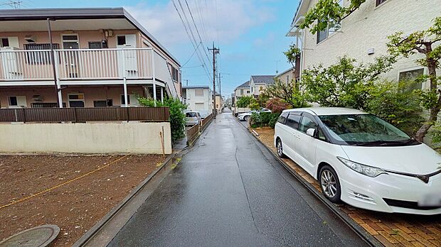 【前面道路】前面道路は交通量も少なく安心！