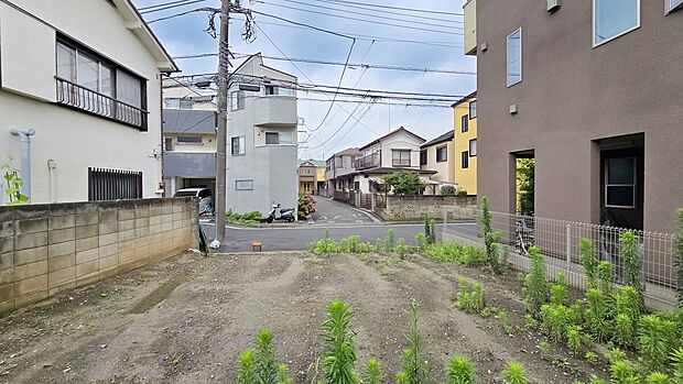 【現況:7月撮影】周辺には自然も多く子育てにも適した住環境!