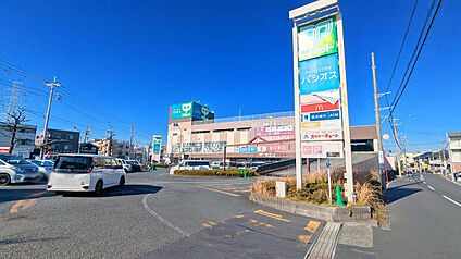 サミットストア南加瀬店 633ｍ