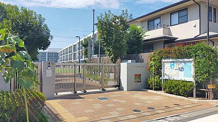 中野区立美鳩小学校 1014ｍ
