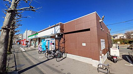 ファミリーマート上鷺宮二丁目店 700ｍ
