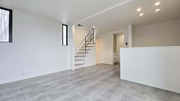 【施工例:リビング】現地やモデルルームのご案内が可能!建築条件外し無料!お好きハウスメーカーで建築可能!理想のお住まいを手に入れるチャンス!詳細などお気軽にお問い合わせください!
