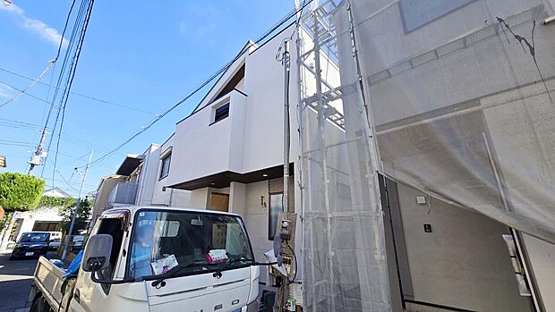 【現地:2026年10月撮影】徒歩10分圏内にスーパーやコンビニなどの商業施設が揃うお買い物に便利な立地!