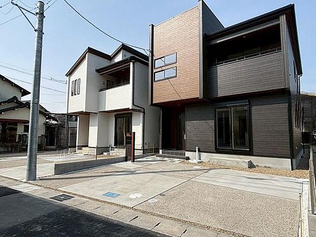 全２邸☆
一戸建てのメリットは、「自分の土地」を自由に使えること。好きなペットが飼えるほか、ガーデニングやＤＩＹ、車やバイクの手入れなど様々な趣味を楽しめます♪