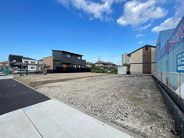 完成に向けて現在建築工事中です☆土日・平日を問わず毎日モデルハウスにて物件説明会を開催中☆