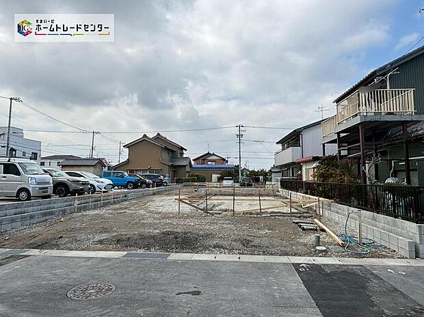 全２邸☆
完成に向けて現在建築工事中です☆土日・平日を問わず毎日モデルハウスにて物件説明会を開催中☆お気軽にお問い合わせ下さい☆