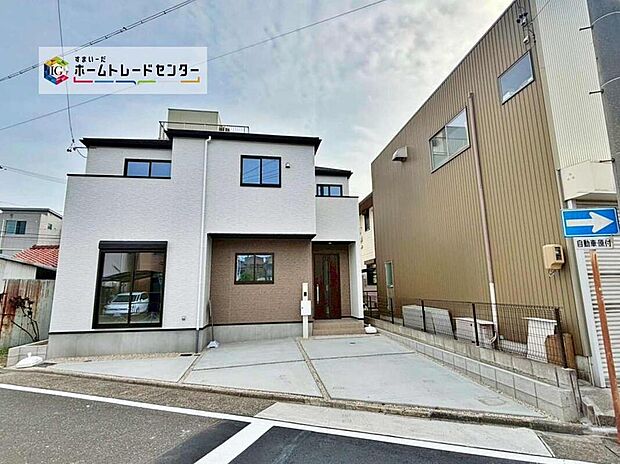 全１邸☆
駐車並列２台可能♪
完成しており、室内ご内覧いただけますのでご不明点等、スタッフがしっかりと説明させていただきます！