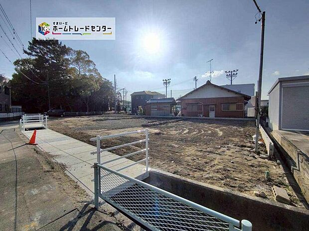 全3邸☆
各棟、並列2台駐車可能です♪
完成に向けて現在建築工事中です☆住宅の構造や設備仕様・完成イメージなどの資料もお送りいたします♪お気軽にお問い合わせ下さい☆