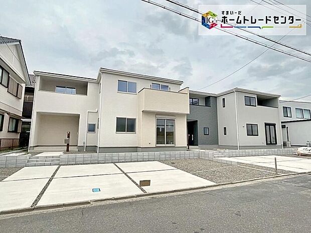 敷地面積51坪以上のゆとり溢れるお住まいです。駐車スペースはお車4台分ございますので建物全体が開放的です!新たな住まいでのびのびとした新生活を始めてみませんか♪