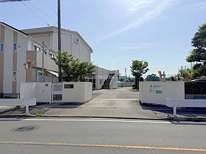 名古屋市立比良小学校 444m(徒歩6分)
