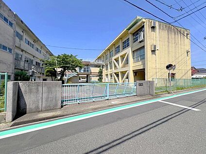 愛西市立佐屋小学校 1400m(徒歩18分)