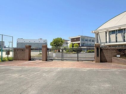 清須市立西枇杷島中学校 1000m(徒歩13分)
