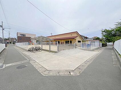 諏訪幼稚園 1418ｍ(徒歩18分)