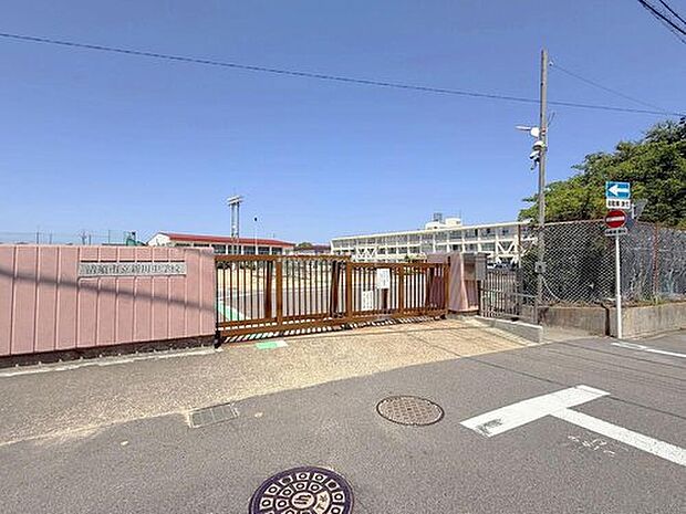清須市立新川中学校(約1,900m)
