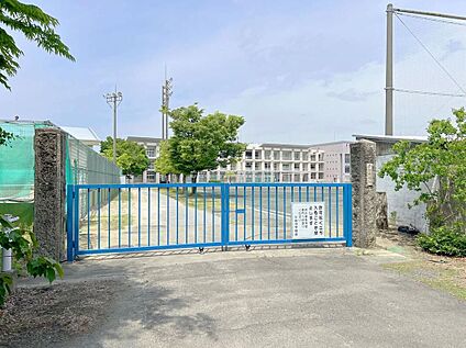 稲沢市立平和中学校 2300ｍ(徒歩29分・自転車10分)
