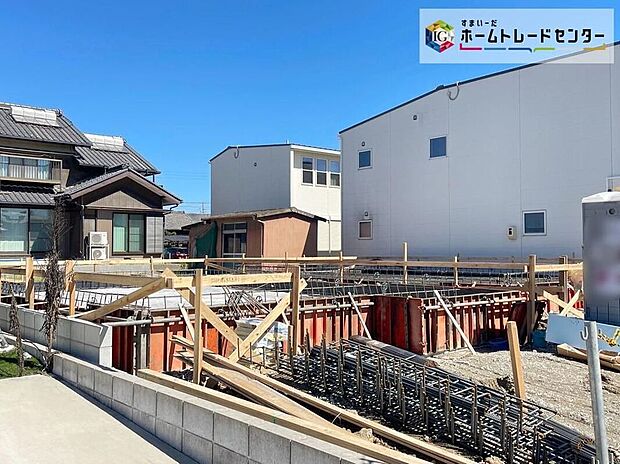 【現地外観写真】1号棟 物件の陽当りや街並みなど、資料には掲載していない情報が現地にはたくさんあります。ぜひ、周辺環境もご確認ください!