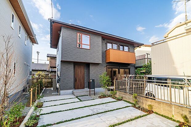 【外観パース図】■11号地外観(パース)ダークグレー系の外観です。2台駐車可能です。