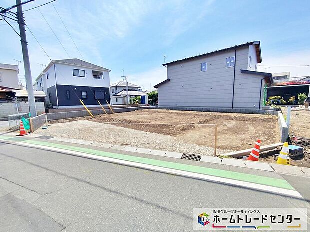 ご予約をいただければ、平日や夜間でもご案内は可能です。お仕事の形態が多様化しておりますので、決まったお時間では中々身動きが取れないお客様も多いかと思います。お気軽にお申し出ください。