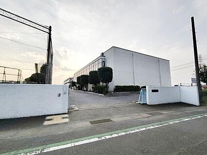 上里町立七本木小学校 1250m(徒歩16分)