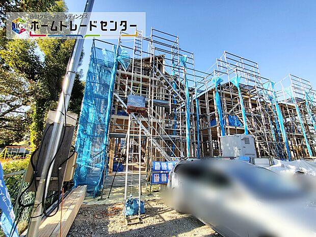 【前面道路含む現地写真】飯田グループホールディングス唯一の販売専門のホームトレードセンターの社員が直接、当物件をご案内いたします!
鴻巣駅歩12分☆中央小歩9分☆鴻巣中歩5分♪子育てグリーン対象☆長期優良住宅♪