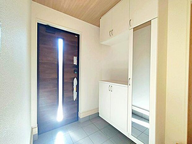 【玄関】【1号棟】玄関です