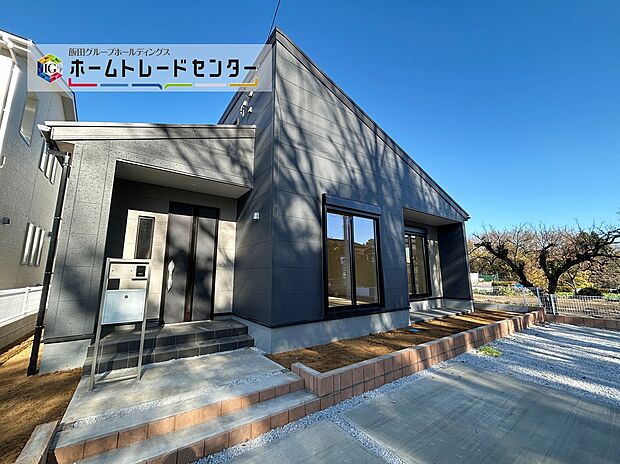 【現地外観写真】８号棟
写真だけでは伝わらない、この場所ならではの明るさや、心地よい空気感を、ぜひ現地でご体感いただきたいと存じます。まずはご予約の上、お気軽にお越しくださいませ。